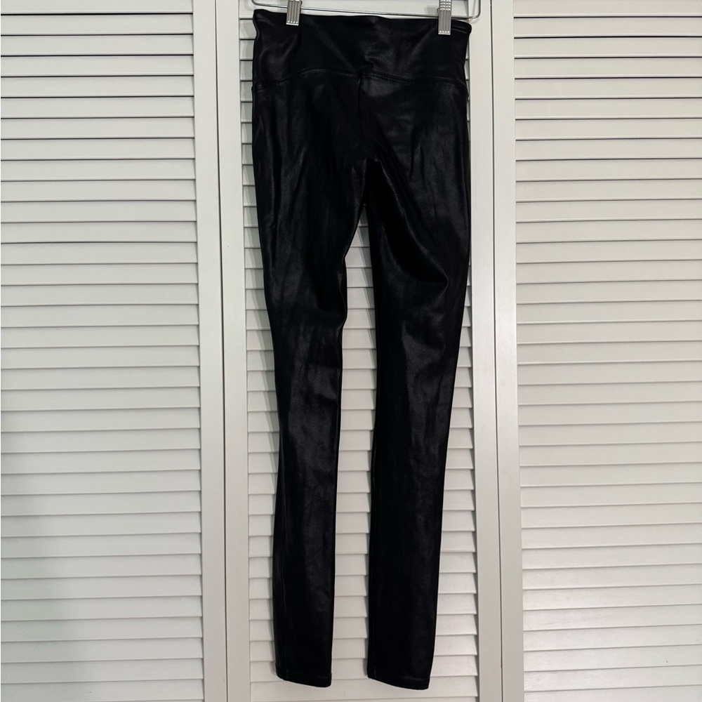 SPANX 2-for-1 Black Leggings Sz Small - Picture 3 of 6